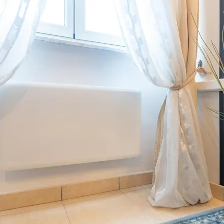 New Luxury-on-budget * Rom